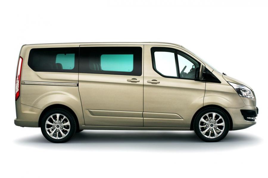  Ford Transit Tourneo Custom Concept 2012 года  (фото 18 из 24)